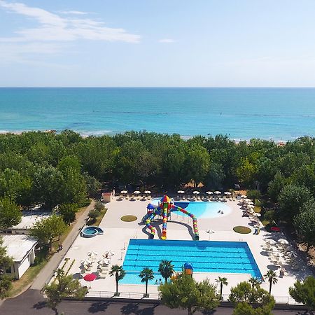 Stork Camping Village Roseto Degli Abruzzi Bagian luar foto