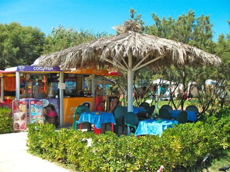 Stork Camping Village Roseto Degli Abruzzi Bagian luar foto